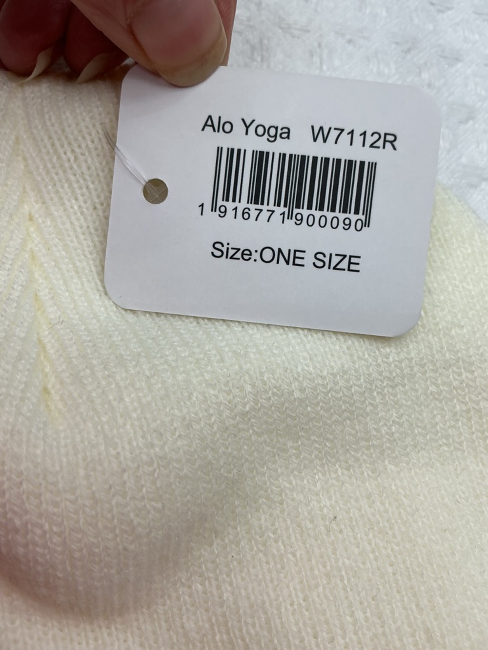 ALO Yoga Cream Knit Beanie with Black Logo - Picture 3 of 4